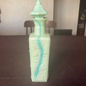 1972 Jim beam milk glass# decanter